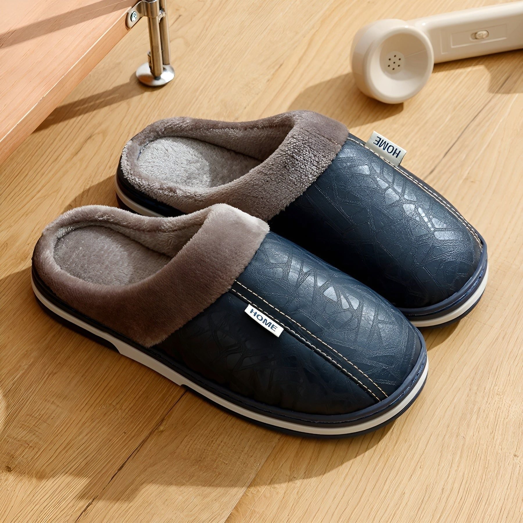 CozyWalk Slippers - Vattentäta tofflor i läder