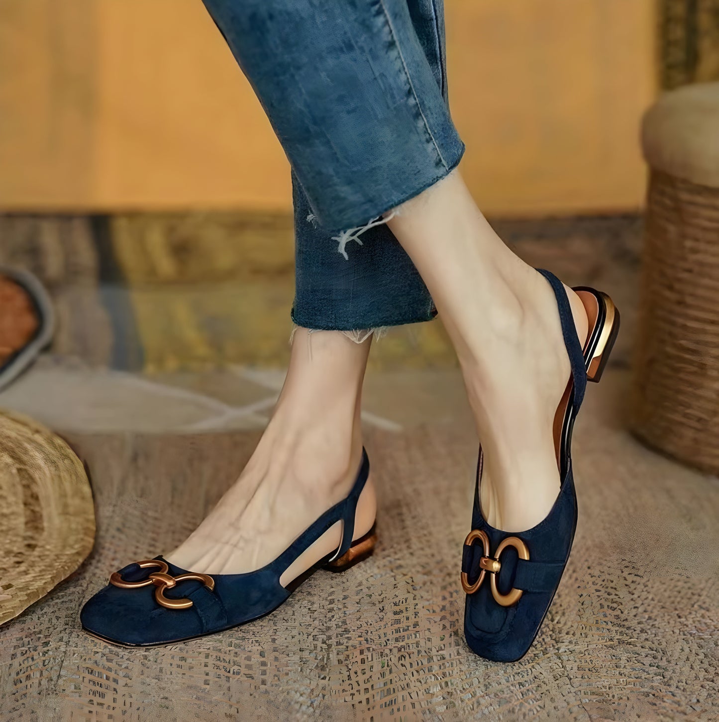 Aliyah - Eleganta sandaler med hälrem